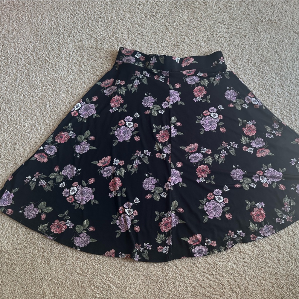 Torrid A-Line knee-length Skirt floral faux wrap black lilac pink size 1X - Picture 9 of 12